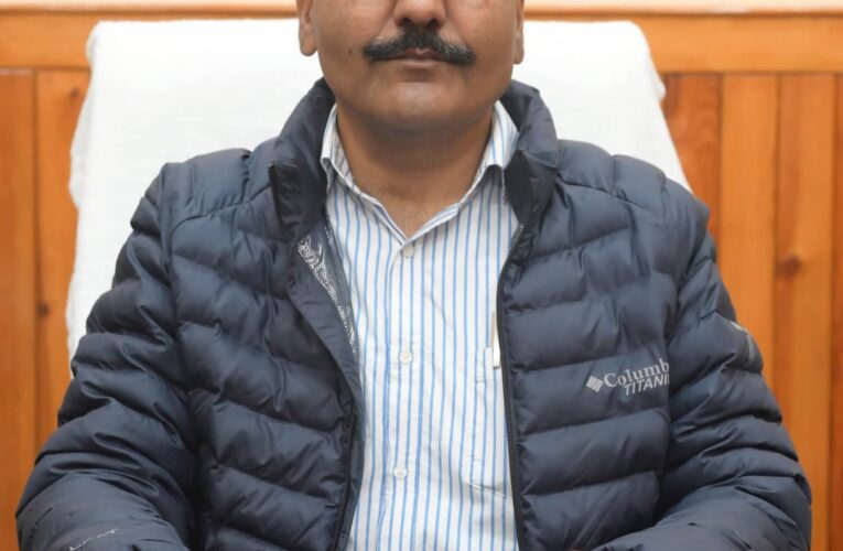 ठंड एवं शीतलहर से बचाव हेतु निराश्रित एवं असहाय व गृहविहीन व्यक्तियों को जिला प्रशासन द्वारा निःशुल्क कंबल वितरित किए जाने के साथ ही सार्वजनिक स्थानों में अलाव की व्यवस्था की जाएगी, जिलाधिकारी ललित मोहन रयाल ने नोडल अधिकारी नामित करते हुए दी जिम्मेदारी