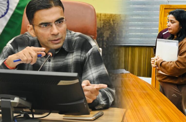 प्रताड़ित 09 वर्षीय मासूम बेटी की व्यथित विधवा माँ सुप्रिया, एचडीएफसी आरगो जीआईसी लि० को जिला प्रशासन ने थमाया फरमान 05 दिन में ऋण माफी नही तो सम्पति कुर्क, निलाम