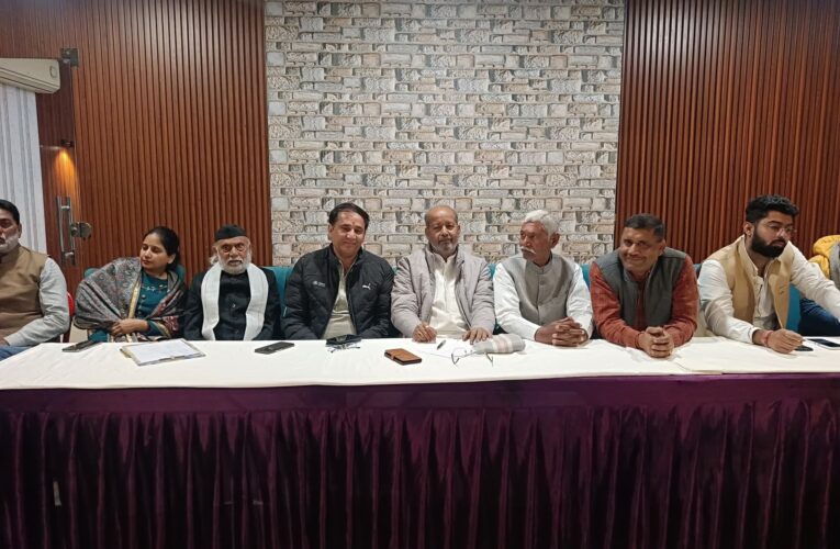 संविधान की रक्षा के लिए वोट चोर गद्दी छोड़ रैली के लिए अधिक से अधिक संख्या में पहुंचे कांग्रेस जन: राजेंद्र चौधरी