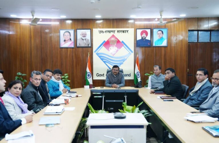 मुख्य सचिव आनन्द बर्द्धन ने सेतु आयोग के कार्यों की समीक्षा की