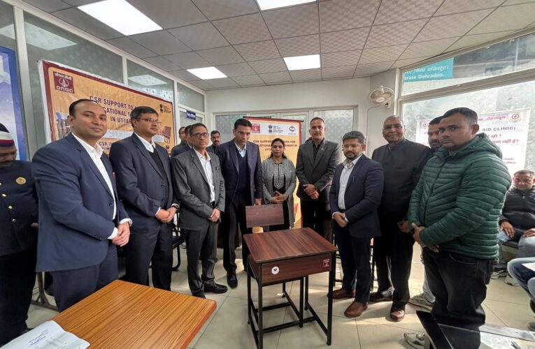 जिला प्रशासन है तो मुमकिन है; एमपी स्पोर्टस कालेज को 330 टेबल-चेयर, राजकीय नशामुक्ति केन्द्र को वाहन