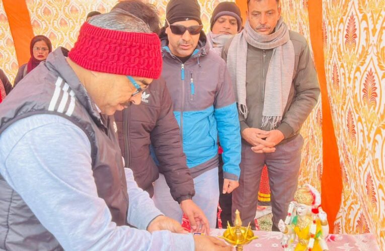 बुग्गावाला में खेल महाकुम्भ 2026 के अन्तर्गत विधायक चैम्पियनशिप ड्रॉफी का जिला युवा कल्याण अधिकारी मुकेश भट्टर ने किया शुभारंभ