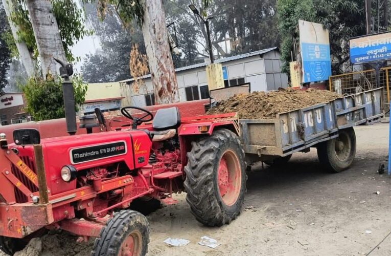 कोतवाली रुड़की पुलिस ने अवैध खनन के विरुद्ध सख्त कार्रवाई की, अवैध खनन के साथ एक ट्रैक्टर-ट्रॉली को किया सीज