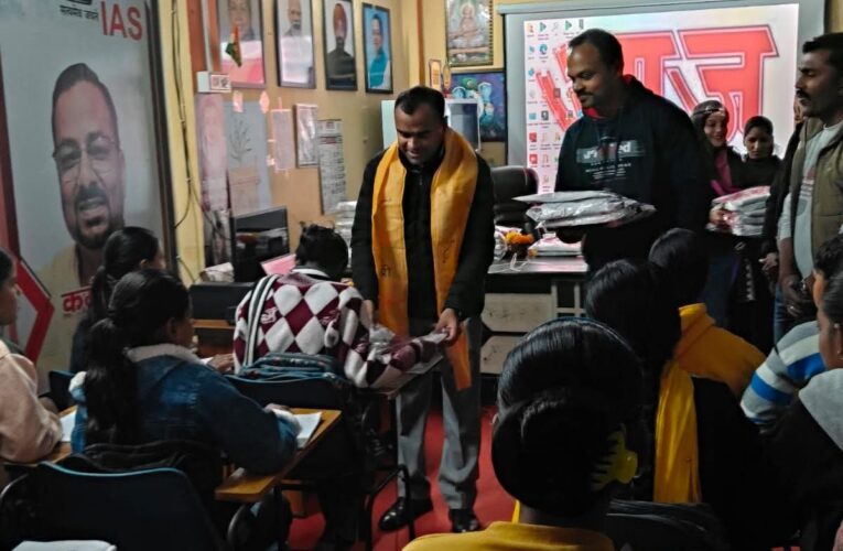 पाठशाला में बच्चों का उत्साहवर्धन करने पहुंचे डीएम हरिद्वार मयूर दीक्षित, शिक्षा और स्वच्छता का दिया संदेश