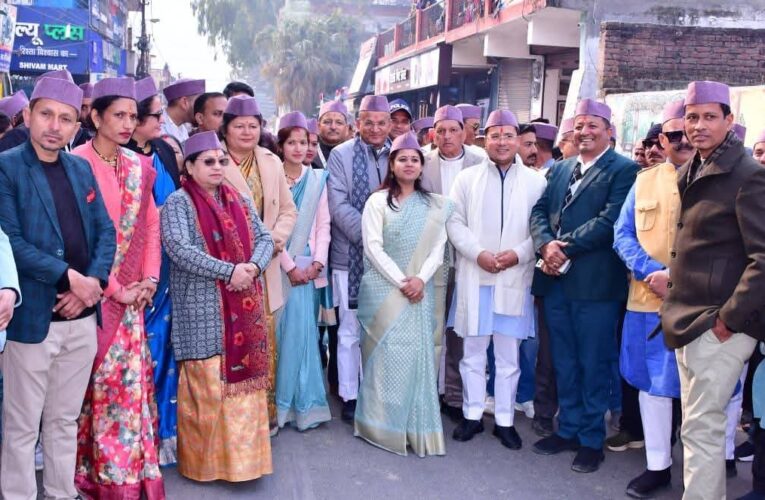 पारंपरिक सांस्कृतिक झांकी के साथ उत्तरायणी मेले का भव्य शुभारंभ, ढोल-दमाऊं की थाप और छोलियारों के जोश के बीच बिखरी लोकसंस्कृति की रंगत