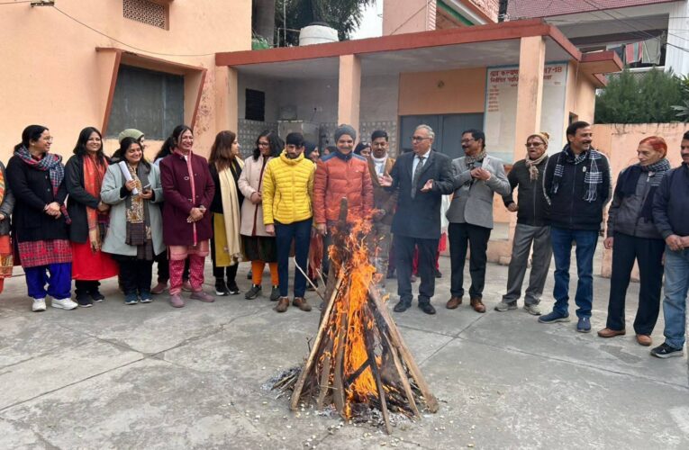 एस.एम.जे.एन. कॉलेज में लोहड़ी की धूम, डॉ. बत्रा ने दुल्ला भट्टी की कथा के माध्यम से दिया महिला सशक्तिकरण का संदेश,  लोहड़ी पर्व महिला सशक्तिकरण और सामाजिक समरसता का प्रतीक