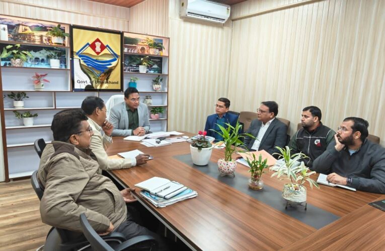 मुख्यमंत्री पुष्कर सिंह धामी के दिशा-निर्देशों में आवास विभाग को मिले नए आयाम, आवास सचिव डॉ. आर. राजेश कुमार ने ली प्राधिकरण की समीक्षा बैठक, विकास कार्यों में तेजी लाने के दिए निर्देश