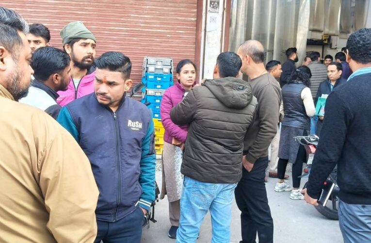 सड़क सुरक्षा माह में परिवहन विभाग का बहुआयामी अभियान 10-मिनट डिलीवरी पर चेतावनी, हेलमेट-सीट बेल्ट पर ज़ोर