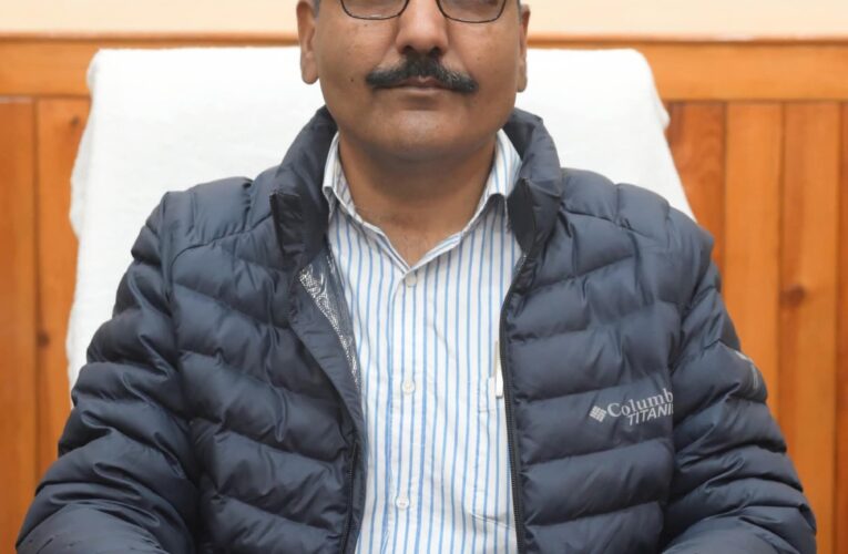 कानून-व्यवस्था बनाए रखने तथा जनसुरक्षा के हित में जिलाधिकारी नैनीताल द्वारा पॉंच व्यक्तियों के शस्त्र लाइसेंस निरस्त किए