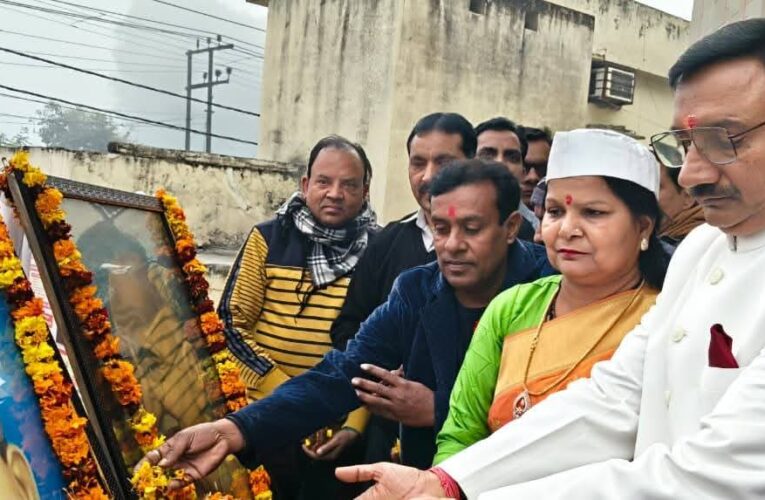 रुड़की नगर निगम में हुआ ध्वजारोहण, महापौर अनीता ललित अग्रवाल ने दी गणतंत्र दिवस की शुभकामनाएं