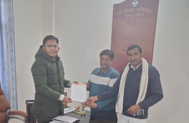 सफाई को लेकर भगवानपुर भाजपा नगर मंडल अध्यक्ष विराट गोयल व मंडल अध्यक्ष भूपेंद्र सैनी ने एसडीएम को सौंपा ज्ञापन, एन एच अधिकारियों से की नालों की सफाई कराने की मांग