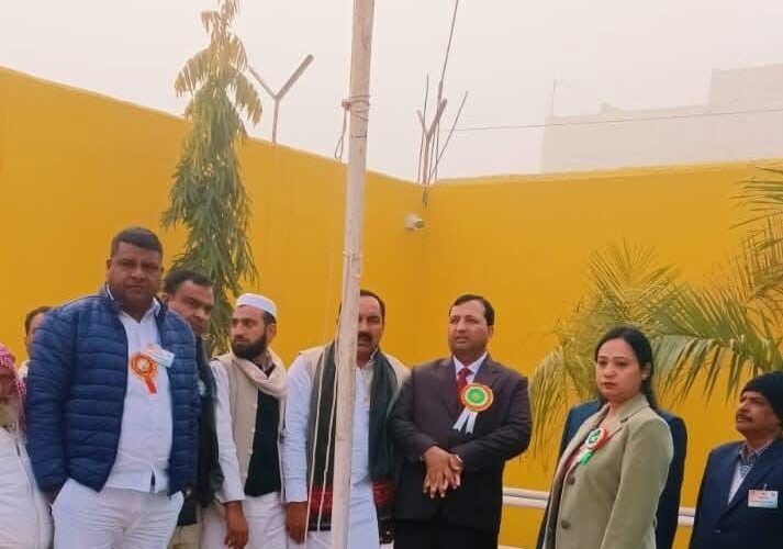 आर० आई० सी० सीनियर सेकेण्डरी स्कूल में धूमधाम से मनाया गया 77वां गणतंत्र दिवस, राष्ट्र भक्ति के निर्माण में स्कूलों का अहम योगदान तथा सांस्कृतिक कार्यक्रम राष्ट्रीय भावना की आत्मा: विश्वकर्मा