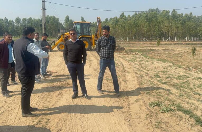 अवैध अतिक्रमण के खिलाफ जिला प्रशासन की कार्यवाही निरंतर जारी, उप जिलाधिकारी हरिद्वार ने पूरनपुर सल्लाहपुर में लगभग 105 बीघा भूमि पर अवैध प्लाटिंग को किया ध्वस्त