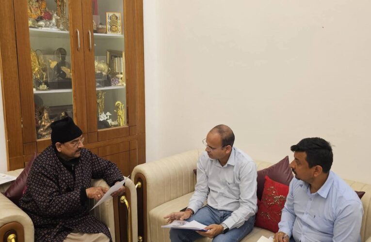 नैनीताल-उधमसिंहनगर सासंद अजय भट्ट ने एडीबी वित्त पोषित परियोजना के अंतर्गत उत्तराखंड शहरी क्षेत्र विकास एजेंसी यूयूएसडीए द्वारा कराए जा रहे कार्यों की गहन समीक्षा की