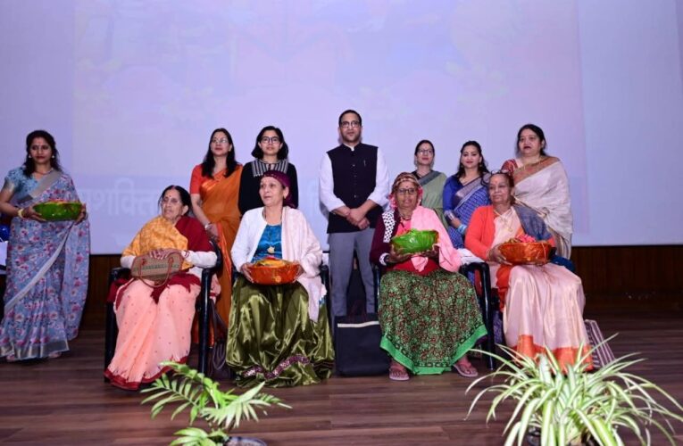 नेहरू पर्वतारोहण संस्थान में धूमधाम से मनाया गया अंतर्राष्ट्रीय महिला दिवस, विभिन्न क्षेत्रों में उत्कृष्ट कार्य करने वाली महिलाएं सम्मानित, सरकारी योजनाओं के लाभ से स्वावलंबी बने महिलाएं , सशक्त महिला से ही समृद्ध जनपद की संकल्पना संभव: जिलाधिकारी