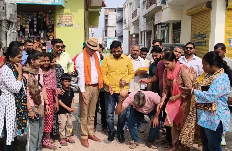 शिवालिक नगर नगर पालिका अध्यक्ष ने कई सड़कों का निर्माण कार्य शुरू कराया, कहा-शिवालिक नगर के सभी क्षेत्रों में तेजी से कराया जा रहा है विकास