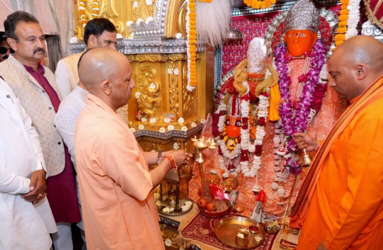 100 करोड़ से बदलेगी शाकंभरी सिद्धपीठ की तस्वीर, उत्तर प्रदेश के सीएम योगी आदित्यनाथ ने शाकंभरी पहुंचकर परियोजनाओं का किया निरीक्षण