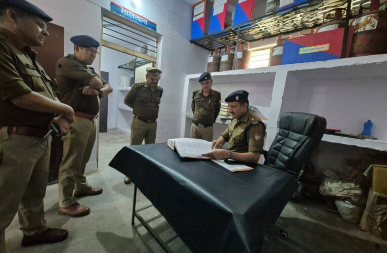 एसपी देहात व सीओ लक्सर ने खानपुर थाने का किया वार्षिक निरीक्षण, पुलिस कर्मियों को निष्पक्ष ढंग से जांच कर कार्रवाई करने के निर्देश दिए