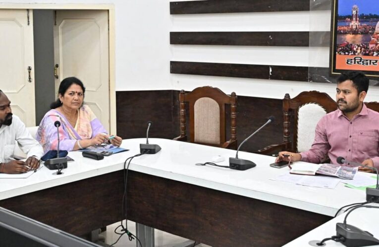 किसी भी गोशाला एवं डेयरी का गोबर एवं गंदगी गंगा में न जाए, जिला गंगा संरक्षण समिति की 71 वीं बैठक प्रभागीय वनाधिकारी स्वप्निल अनिरुद्ध की अध्यक्षता में आयोजित