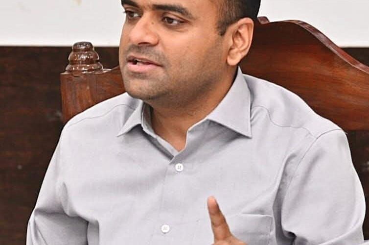 फोटो युक्त विधान सभा  निर्वाचन नामावलियों के आगामी विशेष गहन पुनरीक्षण (एस.आई.आर) के सफल संपादन हेतु जिला मजिस्ट्रेट/जिला निर्वाचन अधिकारी मयूर दीक्षित ने नोडल अधिकारी एवं सहायक नोडल अधिकारी किए नियुक्त