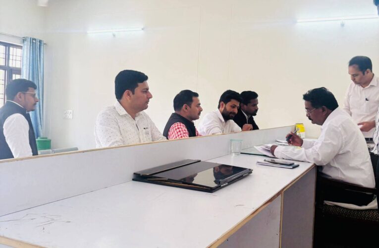 भगवानपुर तहसील में राजस्व लोक अदालत का आयोजन किया गया , उपजिलाधिकारी व तहसीलदार ने सुने लम्बित वाद, किया निस्तारण