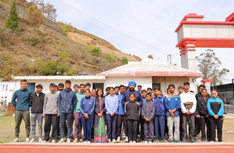 राज्यपाल का प्रेरणादायक दौरा: अस्पताल, पुस्तकालय और स्टेडियम में संवाद व निरीक्षण