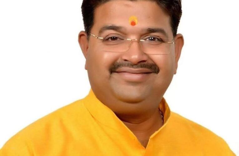 कांग्रेस के झूठे वादों पर जनता ने लगाया ब्रेक: विकास तिवारी