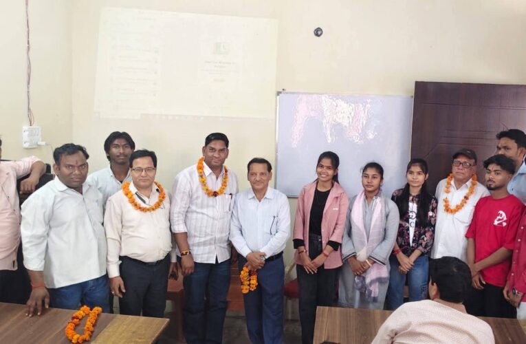 मंगलौर में राजकीय फार्मेसी अधिकारी संघ के जिला अध्यक्ष ब्रिजेश कुमार ने किया आरोही एकेडमी का उद्घाटन