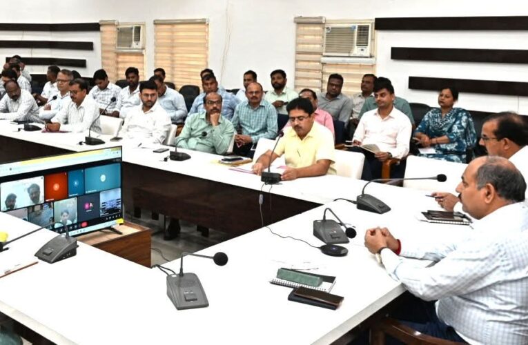 हरिद्वार डीएम मयूर दीक्षित की जनपद में अभिनव पहल, जनपद की ग्राम पंचायतों में बनाए गए मिनी सचिवालयों में ग्राम प्रधानों द्वारा सुनी जाएगी क्षेत्रीय जनता की समस्याएं