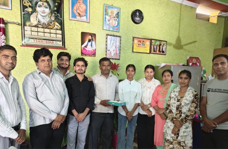 श्रीमती शीला देवी इंटर कॉलेज के छात्र-छात्राओं में इंटरमीडिएट वंशिका सैनी 87.8 प्रतिशत एवं हाईस्कुल आदिश्री सैनी 92.2 प्रतिशत के साथ वार्षिक बोर्ड परीक्षा फल में लहराया परचम