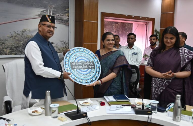 जिला योजना को 30 साल की दूरदर्शिता के साथ तैयार करें: प्रभारी मंत्री गणेश जोशी, टिहरी में जिला योजना समीक्षा बैठक, पेयजल, पर्यटन और विकास कार्यों पर हुआ मंथन