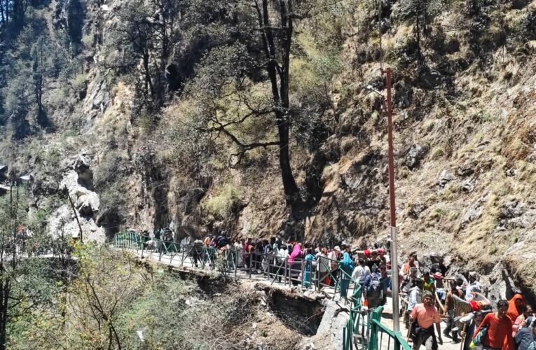 श्री यमुनोत्री-गंगोत्री धाम यात्रा ने पार किया 1 लाख का आंकड़ा, यात्रा के सुगम और सुरक्षित संचालन से श्रद्धालुओं में उत्साह