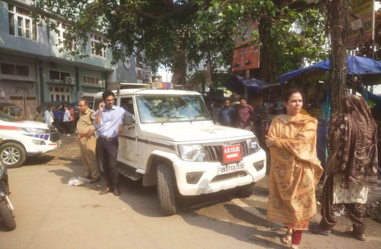 हरिद्वार: परिवहन विभाग द्वारा ई रिक्शा विशेष सत्यापन अभियान जारी, एआरटीओ(प्रवर्तन) नेहा झा एवं एआरटीओ(प्रशासन) निखिल शर्मा के नेतृत्व में सघन जांच की गई