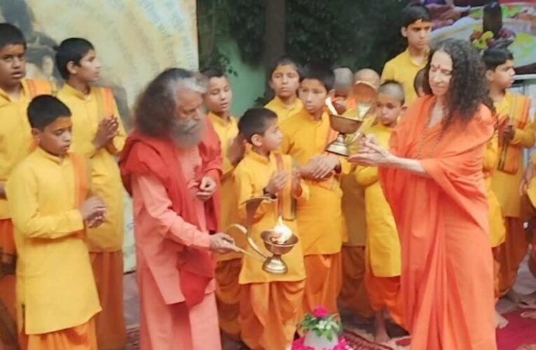 परमार्थ निकेतन आश्रम में “सोमनाथ स्वाभिमान पर्व” कार्यक्रम आयोजित, प्रधानमंत्री नरेंद्र मोदी के संबोधन का परमार्थ निकेतन में हुआ सजीव प्रसारण