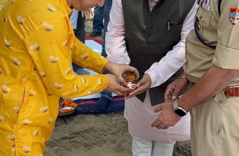 हरिद्वार: राज्य सभा सांसद नरेश बंसल ने पुलिस लाइन रोशनाबाद में किया व्यायाम शाला का भूमि पूजन, सांसद निधि से 25 लाख की लगत से तैयार होगी व्यायामशाला, पुलिस जवानों एवं उनके परिजनों को मिलेगा इसका लाभ