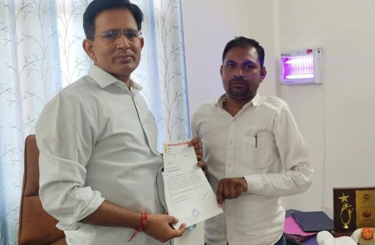 देवभूमि दिव्यांग सहारा समिति के अध्यक्ष शाकिर अली ने उप जिलाधिकारी के माध्यम से सीएम को भेजा ज्ञापन, दिव्यांग पेंशन को बढ़ाकर 5 हजार रुपए प्रतिमाह किए जाने का किया अनुरोध