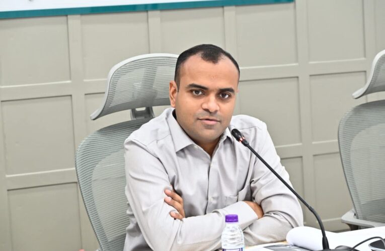जिलाधिकारी मयूर दीक्षित ने उपजिलाधिकारियों के दायित्वों में किए है बदलाव