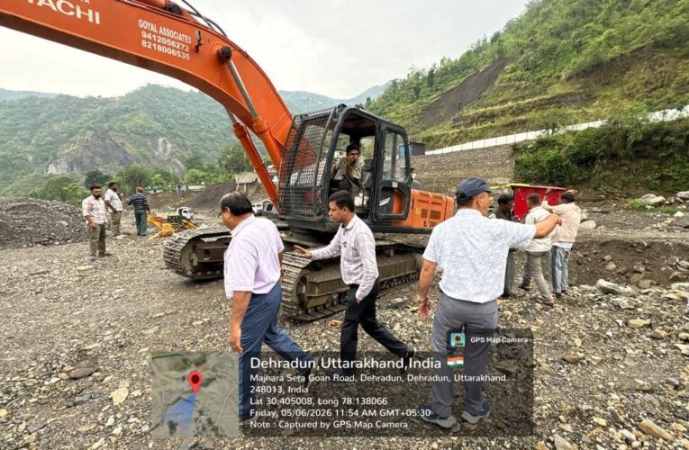 मुख्यमंत्री की प्राथमिकता बना कार्लीगाड़ पुनर्वास, जिलाधिकारी के नेतृत्व में जिला प्रशासन युद्धस्तर पर जुटा, मुख्यमंत्री के निर्देशों के क्रम में कार्लीगाड़ में राहत, पुनर्वास एवं संरक्षण कार्य युद्धस्तर पर संचालित, आपदा प्रभावित परिवारों की सुरक्षा, मलबा निष्पादन एवं जोखिम न्यूनीकरण हेतु मशीनरी, मैनपॉवर और संसाधनों में व्यापक वृद्धि, जिलाधिकारी डॉ. आशीष चौहान के निर्देशन में 15 दिनों के भीतर मलबा हटाने, चैनलाइजेशन एवं पुनर्वास कार्य पूर्ण करने का लक्ष्य