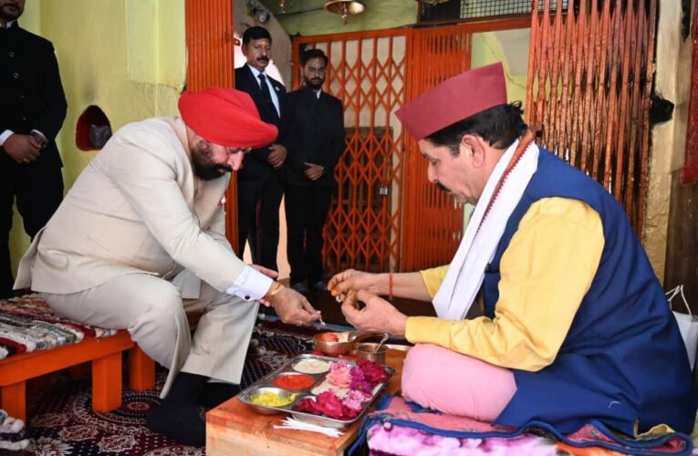 उत्तराखंड की आध्यात्मिक विरासत विश्व को आकर्षित कर रही है: राज्यपाल लेफ्टिनेंट जनरल गुरमीत सिंह (से. नि.), मां हाट कालिका के दर्शन कर भावुक हुए राज्यपाल, बोले—‘जय मां कालिका’ रही है सैनिकों की प्रेरणा