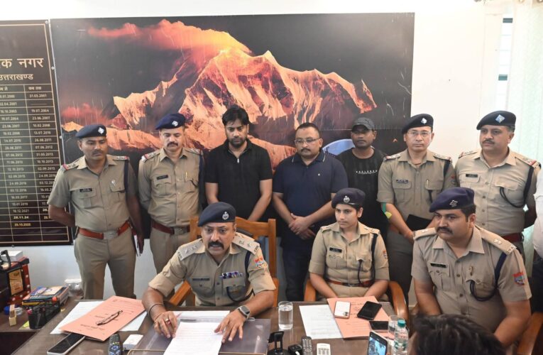हरिद्वार: बच्चा चोर गिरोह का पर्दाफाश, दो महिलाओं समेत छह आरोपी गिरफ्तार, गिरोह बच्चों की चोरी कर उन्हें दो से पांच लाख रुपये में निसंतान दंपतियों को बेचता था