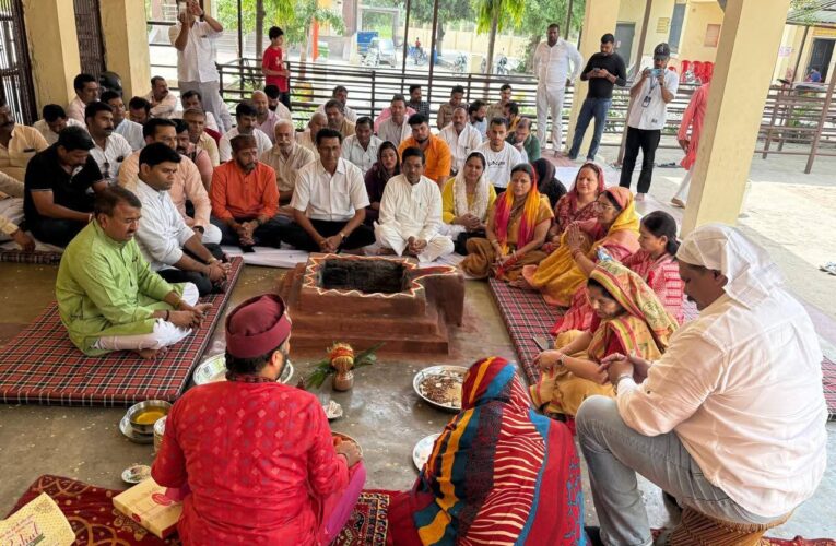 प्रधानमंत्री नरेंद्र मोदी के ऐतिहासिक कार्यकाल पर सिद्धबली बाला जी मंदिर में भाजपा जिला रुड़की द्वारा हुआ विशेष पूजन और हवन का आयोजन