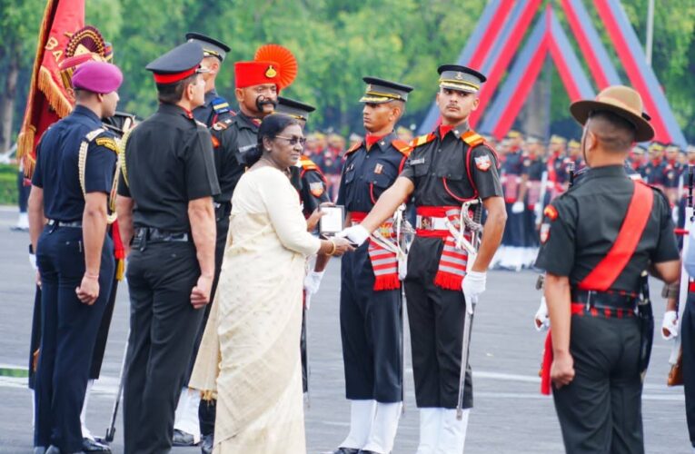 राष्ट्रपति द्रौपदी मुर्मू की गरिमामई उपस्थिति में आईएमए की पासिंग आउट परेड सम्पन्न, 481 भारतीय एवं 16 मित्र देशों के 34 विदेशी कैडेट बने सैन्य अधिकारी, 9 महिला कैडेटों ने रचा इतिहास