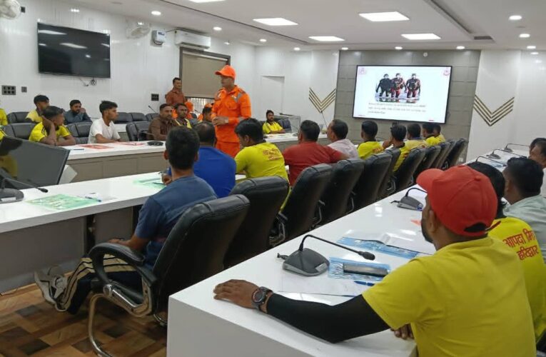 हरिद्वार: आपदा प्रबंधन को मजबूत करने के लिए 5 दिवसीय खोज बचाव प्राथमिकता सहायता एवं वाटर रेस्क्यू प्रशिक्षण कार्यक्रम का शुभारंभ