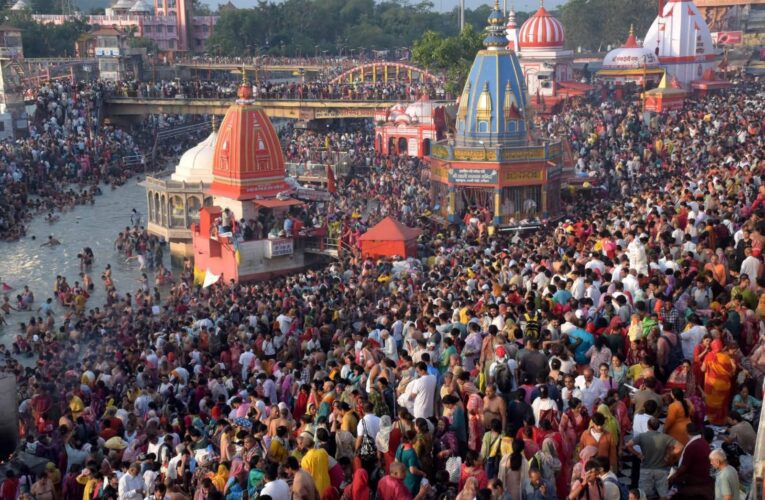 सोमवती अमावस्या पर हरिद्वार में उमड़ा आस्था का जनसैलाब, प्रशासन रहा पूरी तरह सतर्क, मेले के दौरान प्रशासन एवं पुलिस की चप्पे-चप्पे पर नज़र