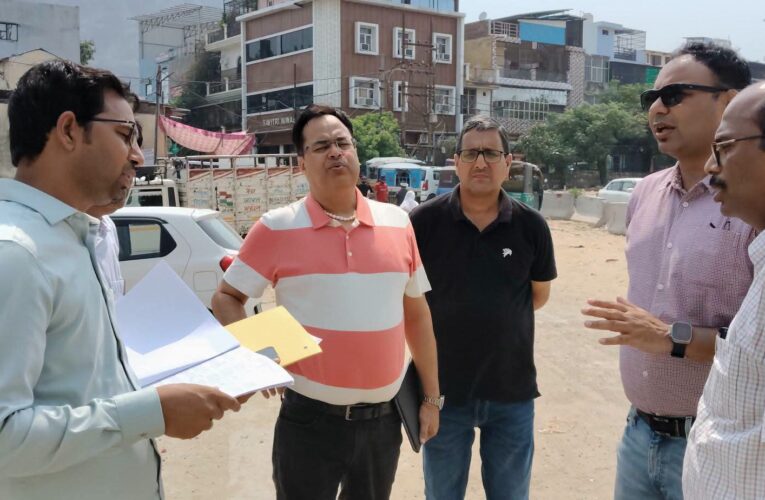 कुंभ मेला-2027 की तैयारियां: अवस्थापना कार्यों की प्रगति की मेला प्रशासन द्वारा निरंतर की जा रही समीक्षा, अपर मेलाधिकारी ने खड़खड़ी क्षेत्र का निरीक्षण कर सूखी नदी पर निर्माणाधीन पुल के कार्यों का लिया जायजा