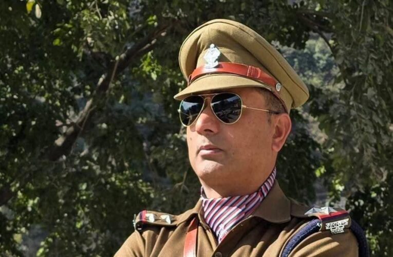 शिवपुरी चौकी इंचार्ज विनोद शर्मा की सड़क हादसे में मौत, बदरीनाथ राष्ट्रीय राजमार्ग पर स्कॉर्पियो खाई में गिरी