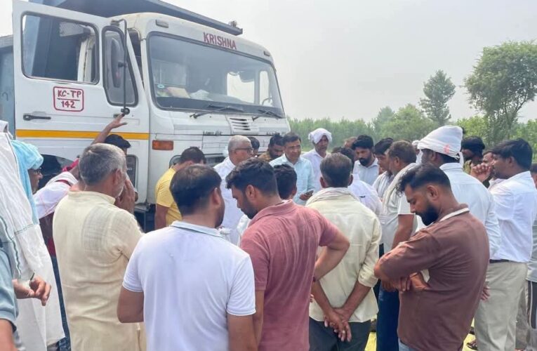 देहरादून हाईवे को दिल्ली से जोड़ने वाले निर्माणाधीन ग्रीन फील्ड बाईपास पर सर्विस रोड की मांग को लेकर ग्रामीणों का आक्रोश फूट पड़ा, झबरेड़ा विधायक विरेंद्र जाती के नेतृत्व में बड़ी संख्या में ग्रामीण निर्माण स्थल पर धरने पर बैठे, निर्माण कार्य में लगे ट्रकों का संचालन रोक दिया
