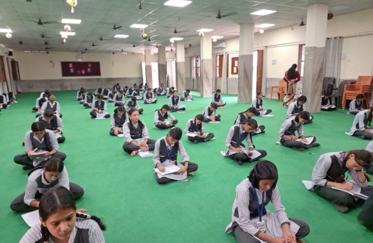 सरस्वती विद्या मंदिर इंटर कॉलेज सेक्टर 2 रानीपुर में कन्या भारती सांसद चुनाव की प्रथम प्रक्रिया संपन्न, सत्र 2026-27 के चुनाव में 65 छात्राओं ने लिया भाग