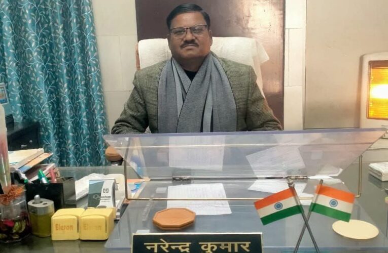 कैंट बोर्ड स्कूल के प्रधानाचार्य डॉ. नरेंद्र कुमार को अलायंस ओलंपियाड फाउंडेशन दिल्ली द्वारा “भारत शिक्षा रत्न सम्मान” से किया गया सम्मानित, डॉ. नरेंद्र कुमार के नेतृत्व में विद्यालय ने शिक्षा के क्षेत्र में नई ऊंचाइयों को छुआ, उन्होंने विद्यार्थियों को बेहतर शैक्षिक वातावरण उपलब्ध कराने के साथ-साथ नैतिक मूल्यों और अनुशासन को भी प्राथमिकता दी