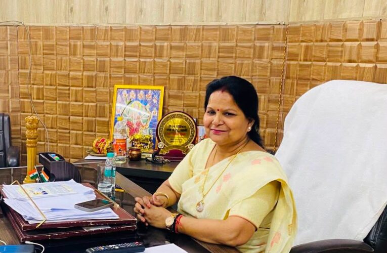 रुड़की: लगातार बारिश को देखते हुए शनिवार और रविवार को भी खुला रहेगा नगर निगम रुड़की कार्यालय, महापौर अनीता ललित अग्रवाल ने जनहित में लिया फैसला
